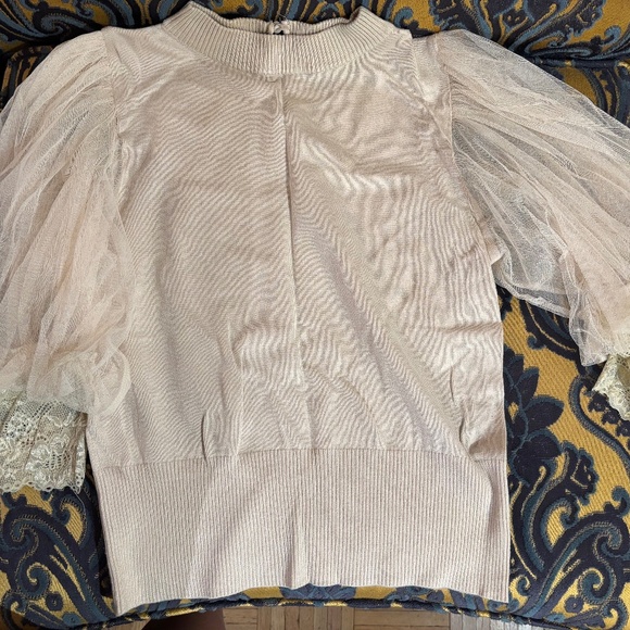 Sweater - Picture 1 of 2